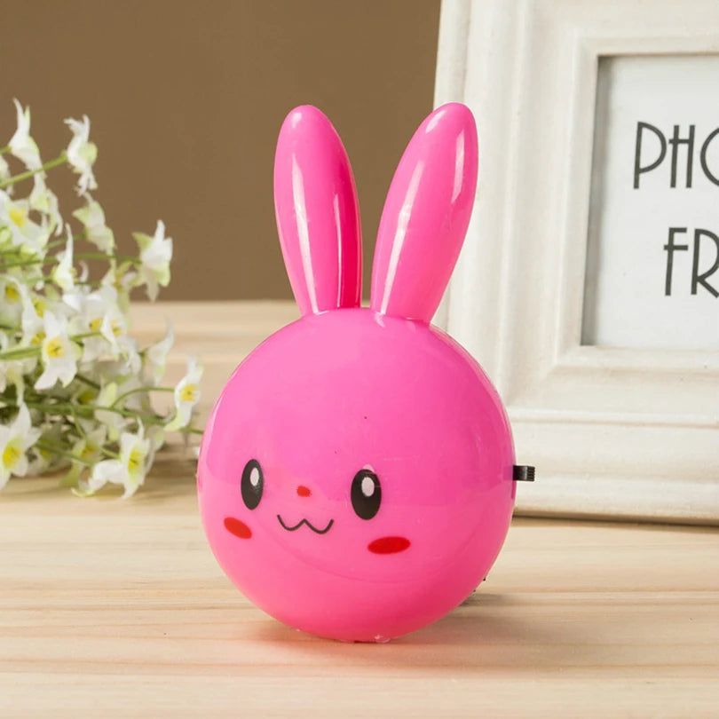 Veilleuse lapin LED dans un salon