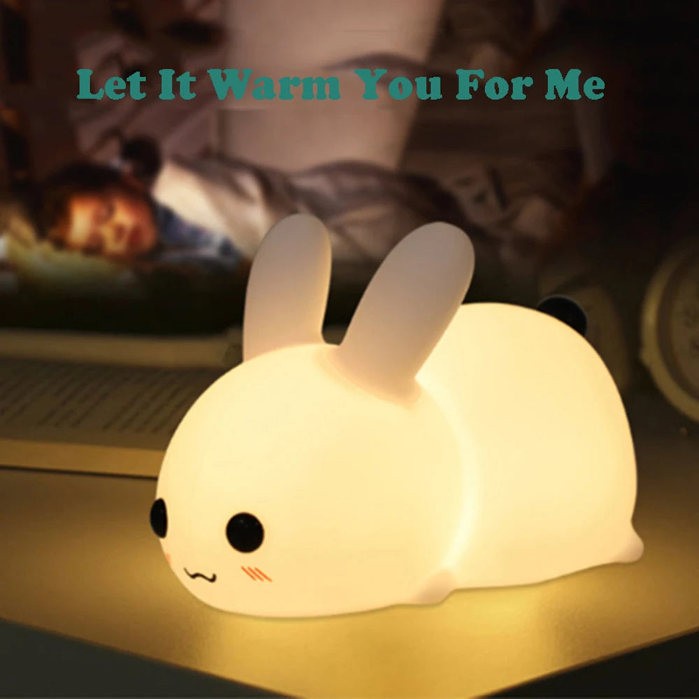 Lame veilleuse lapin dans une chambre