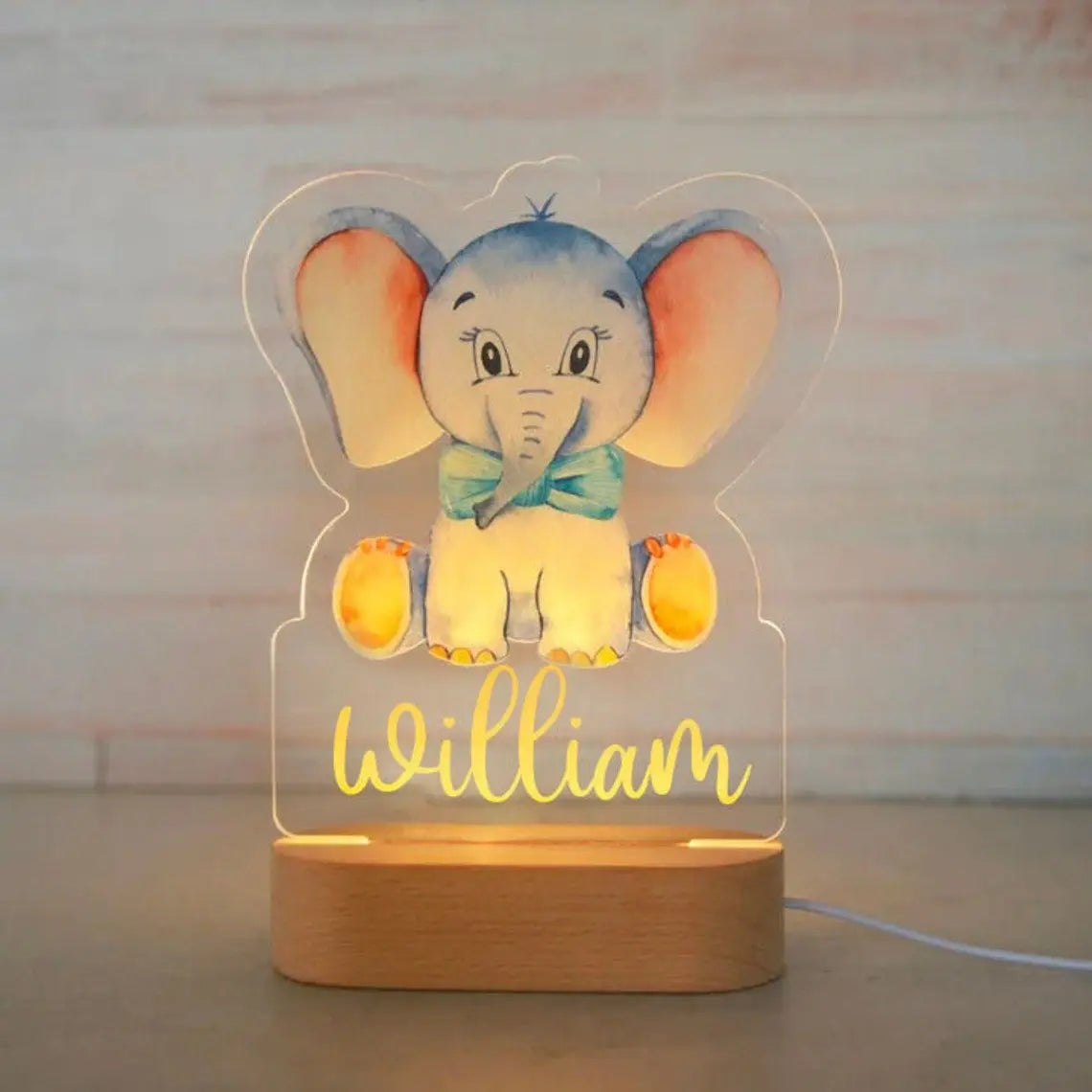 Veilleuse bébé ourson personnalisée dans un magasin