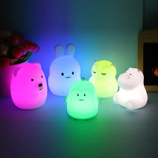 Lapin veilleuse musicale dans un salon 