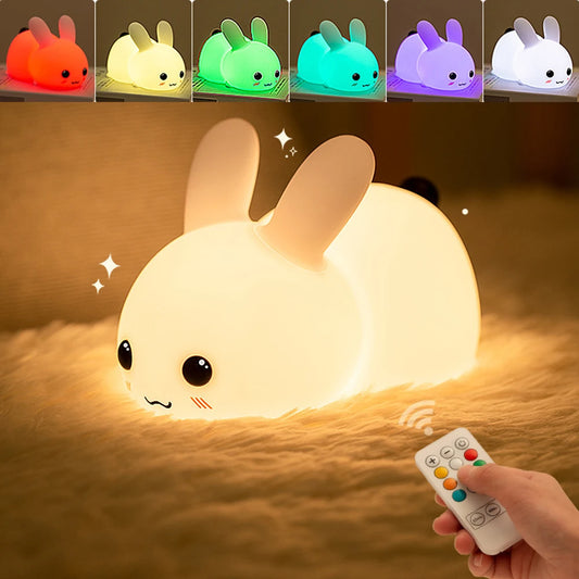 Lame veilleuse lapin dans un salon 