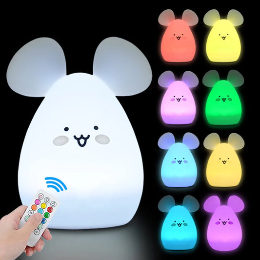 Veilleuse lapin silicone dans une chambre 