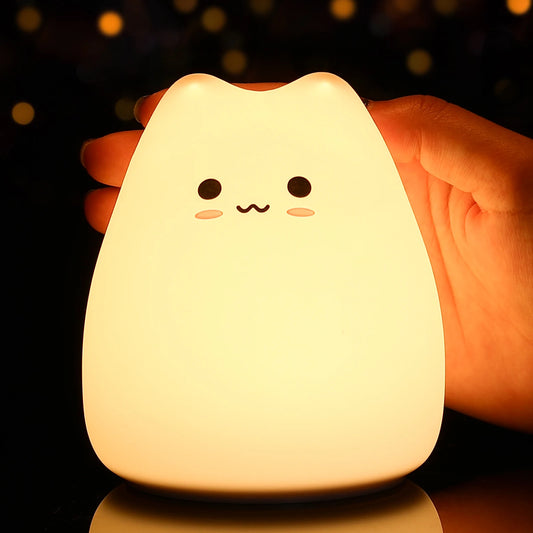 lampe veilleuse chat dans un salon 