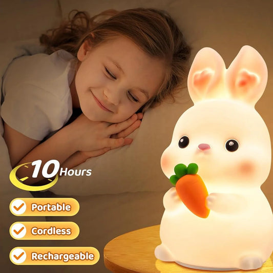 Veilleuse lapin rechargeable dans une chambre d'enfant 