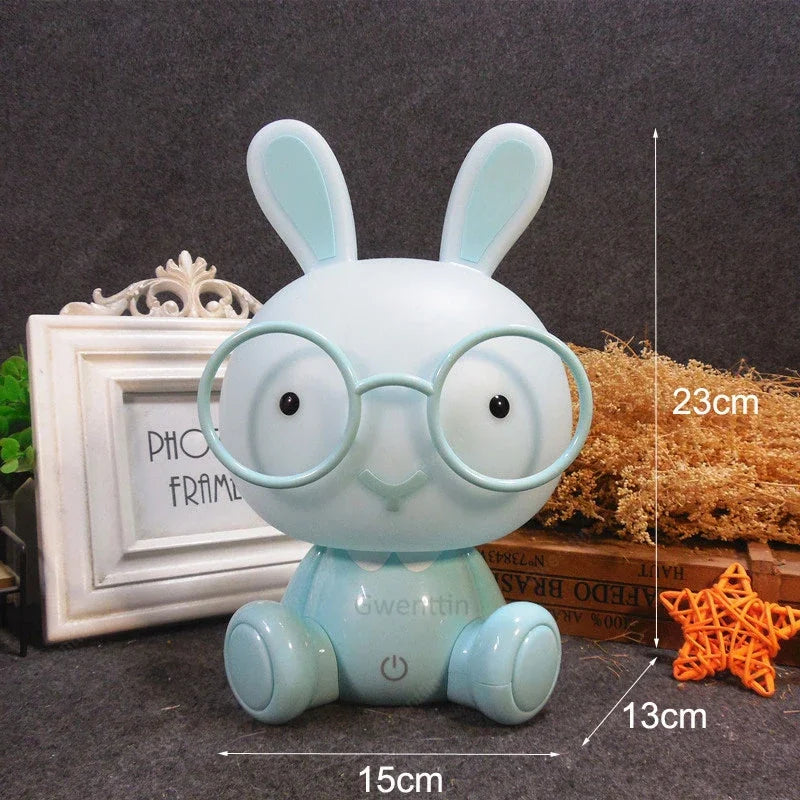 Veilleuse lapin lunette dans un magasin 