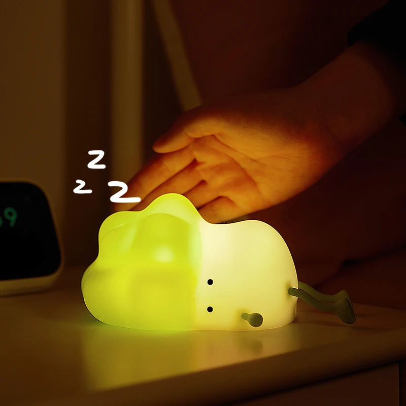 Veilleuse mouton jour nuit dans une cuisine 