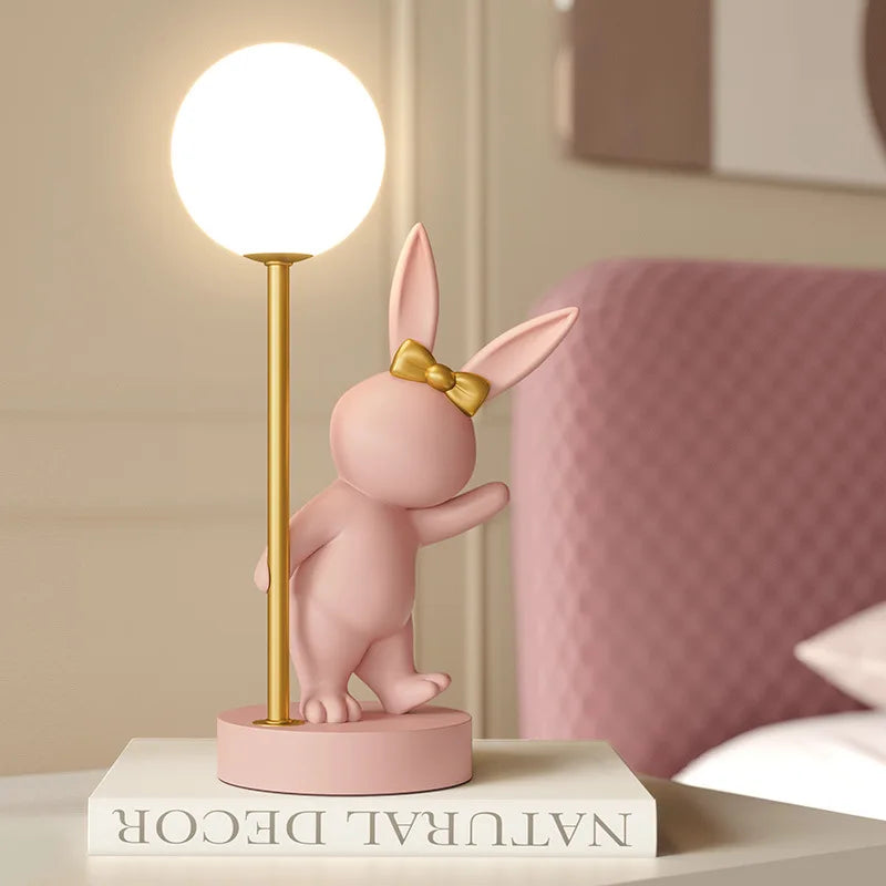 Veilleuse lapin rose dans un magasin 