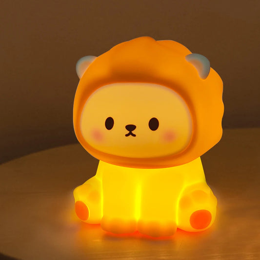 Veilleuse enfant lion dans un restaurant 
